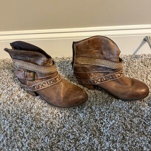 Women's Brown Ankle Corral Boots Size 7m must go!!
